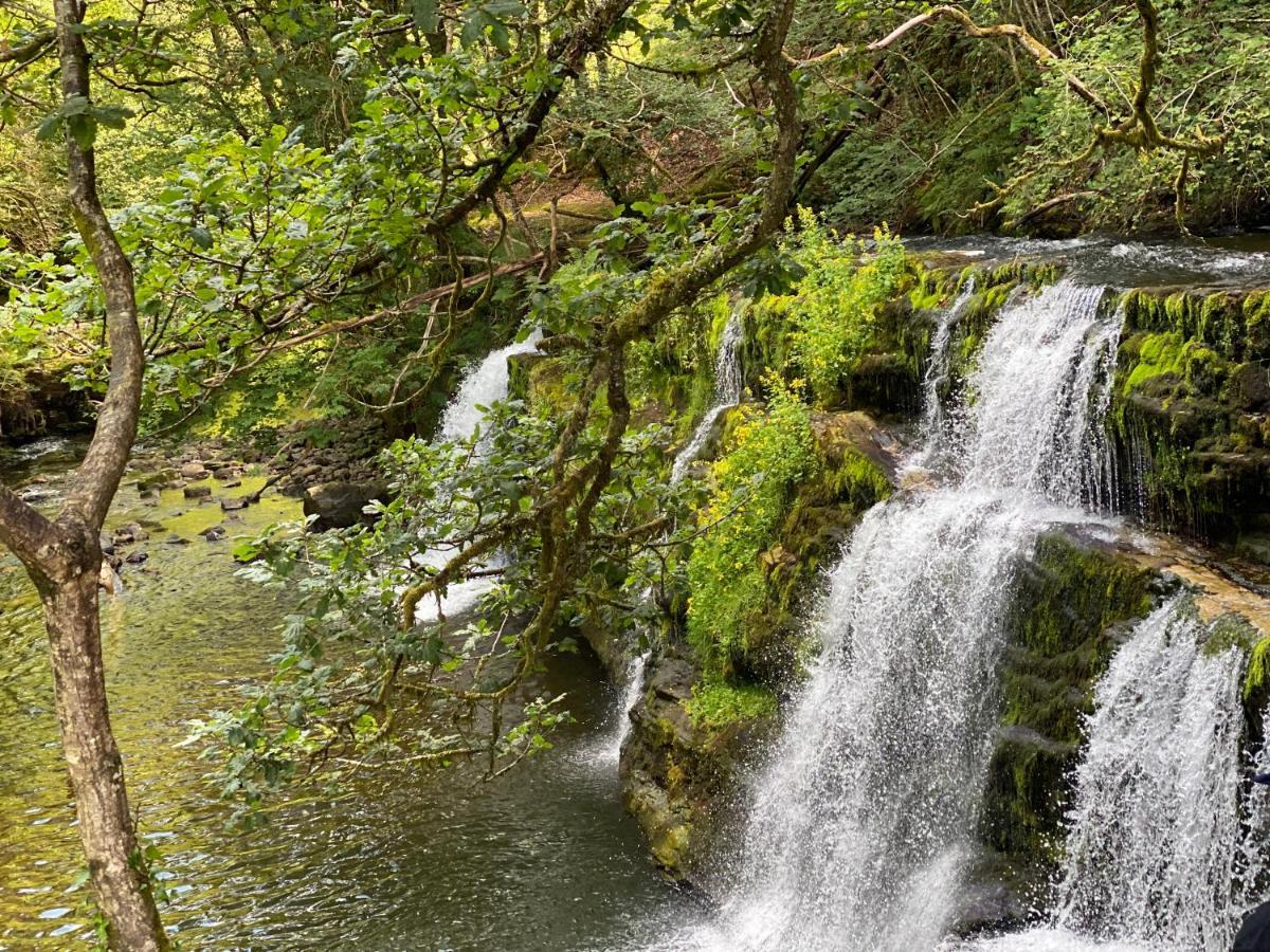 The Cwtch, Log Fire, Sleeps 6, Nr Zip World, Brecon And Bike Park Wales Villa Aberdare Ngoại thất bức ảnh