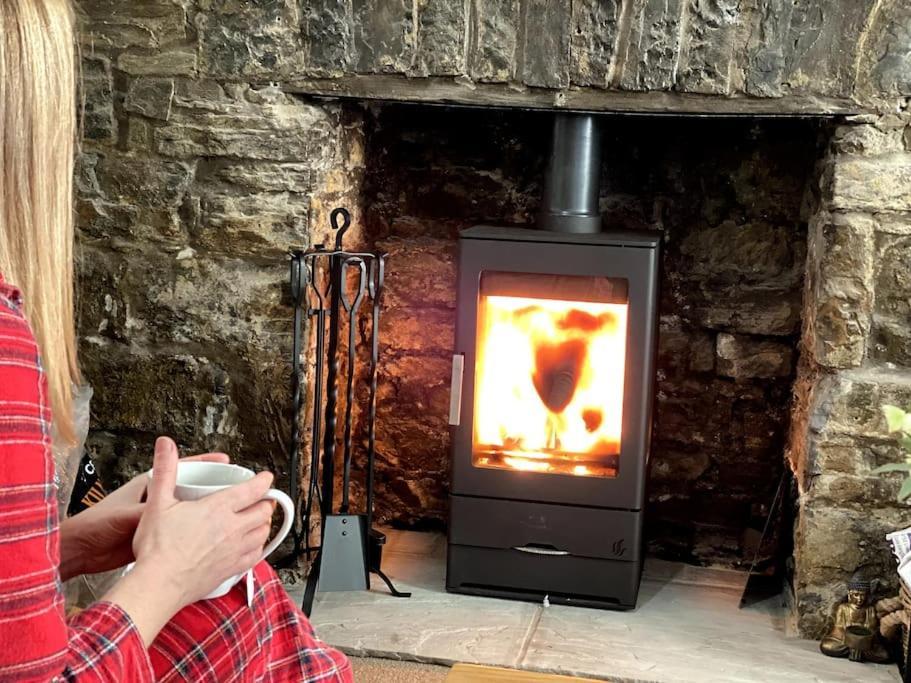 The Cwtch, Log Fire, Sleeps 6, Nr Zip World, Brecon And Bike Park Wales Villa Aberdare Ngoại thất bức ảnh