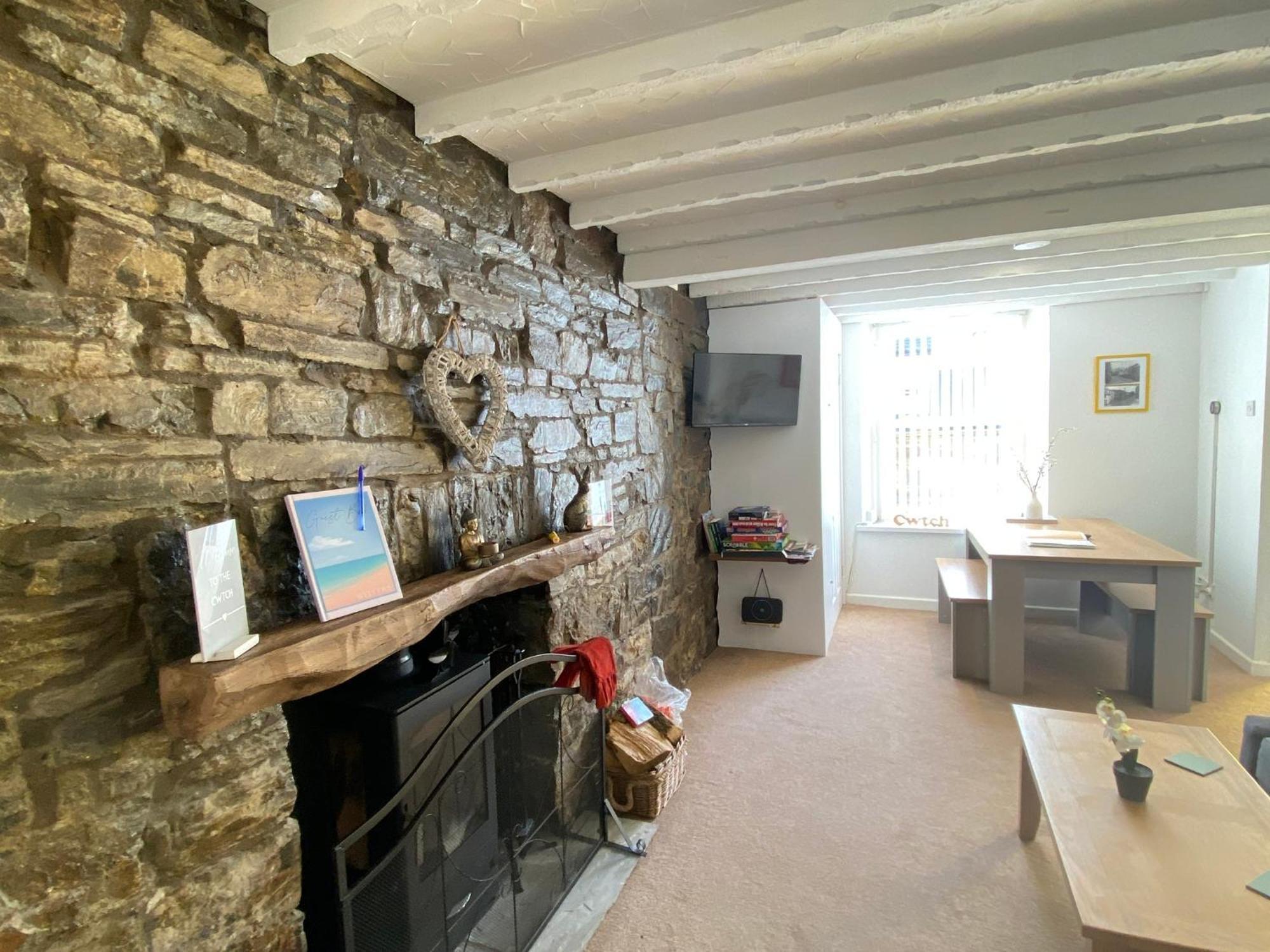 The Cwtch, Log Fire, Sleeps 6, Nr Zip World, Brecon And Bike Park Wales Villa Aberdare Ngoại thất bức ảnh